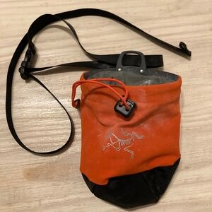 Arc’teryx Lightweight Chalk Bag
